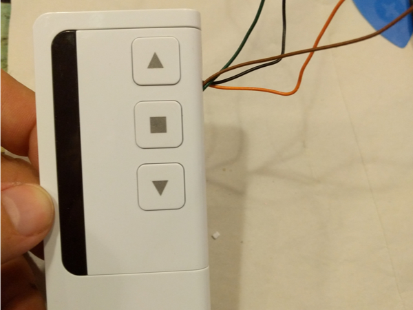 Mando a distancia de persiana hackeado